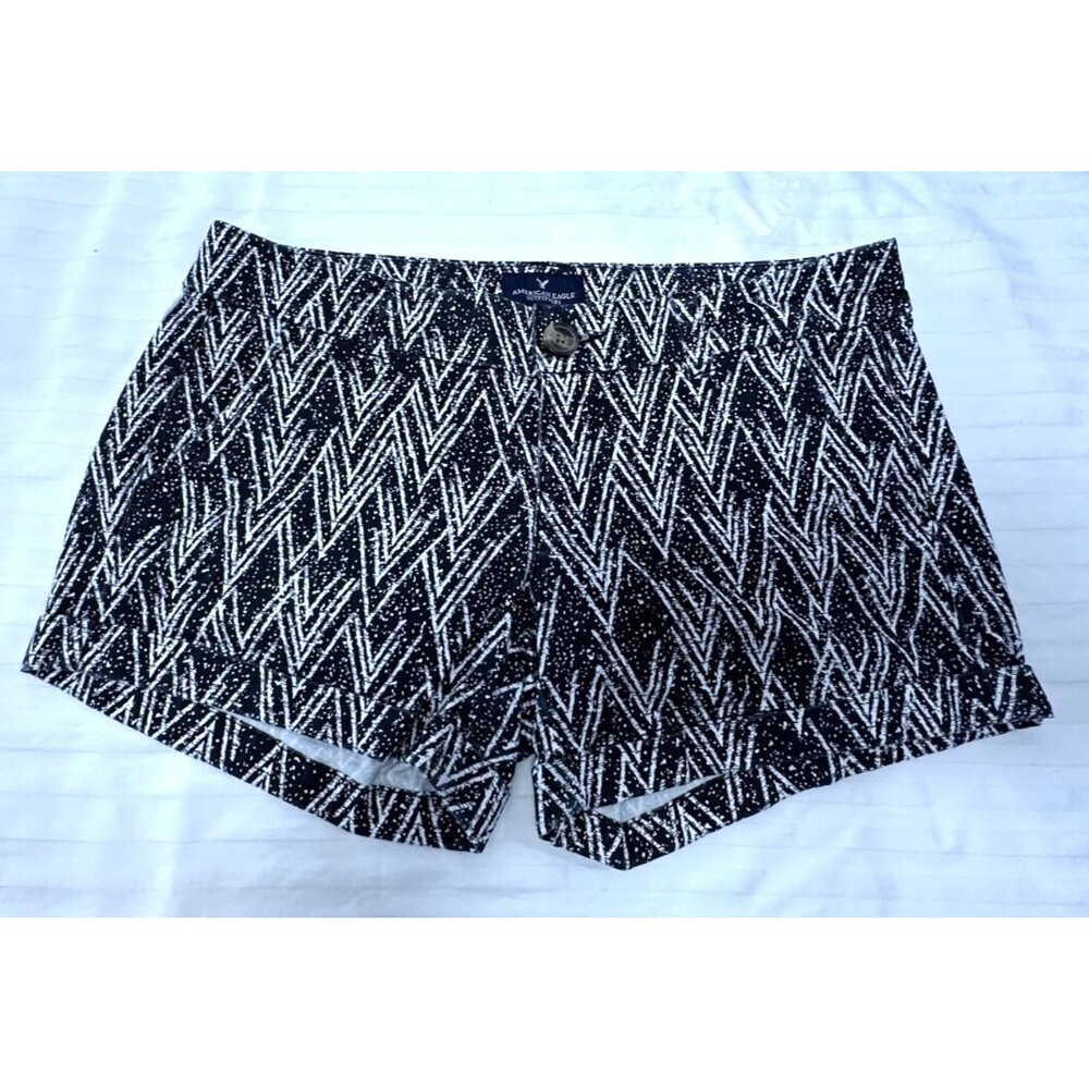 AMERICAN EAGLE MIDI STRETCH WOMENS SHORTS SIZE 4